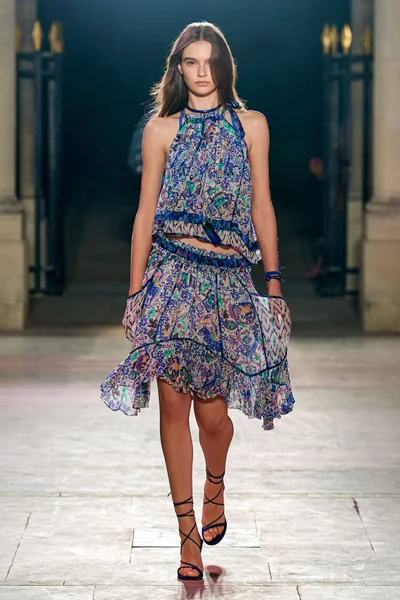 Look 30